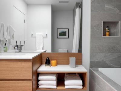 Material: Rift White Oak / Cabinet Style: Overlay / Door Style: Slab Beveled Edge