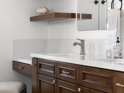 Material: Stained Alder / Cabinet Style: Overlay / Door Style: Cascade