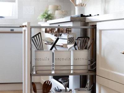 Rev-A-shelf Base Pullout