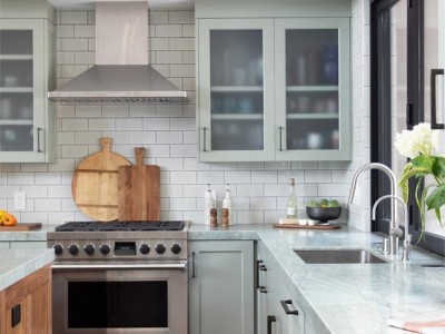 Material: Paint Grade / Cabinet Style: Frameless / Door Style: Shaker