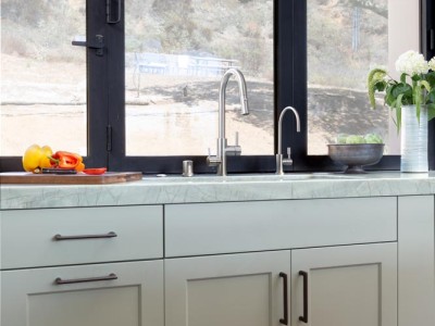 Material: Paint Grade / Cabinet Style: Frameless / Door Style: Shaker