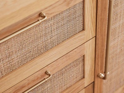 Door Style: Shaker with Rattan Panels