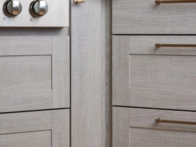 Material: Cleaf / Cabinet Style: Overlay / Door Style: Shaker