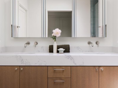 Material: Stained Rift White Oak / Cabinet Style: Overlay / Door Style: Slab