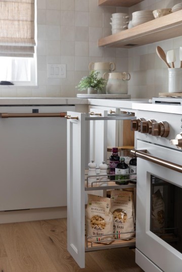 Base Pull-Out Maple Trays